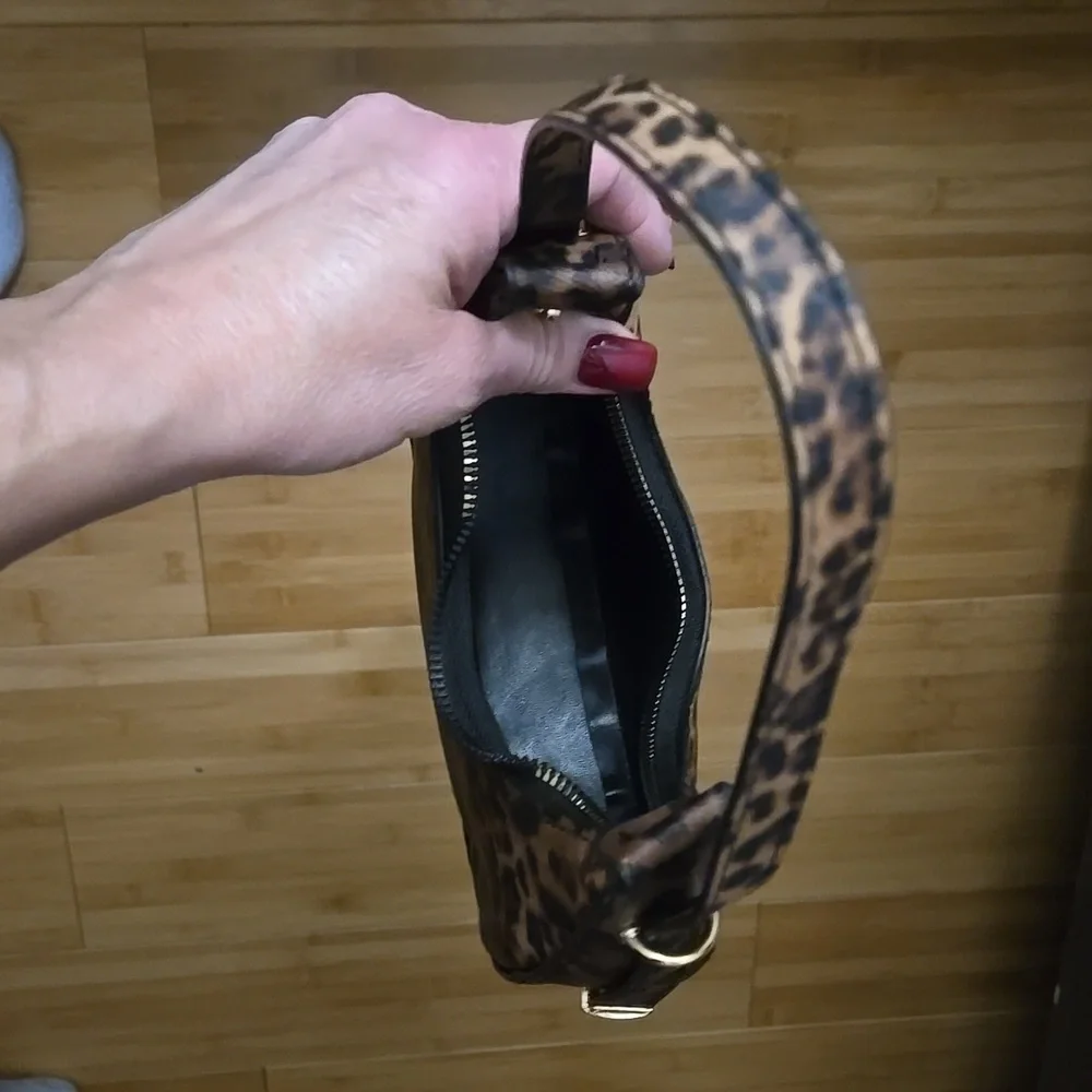 Leopard Print clutch/hand bag - Picture 4 of 5